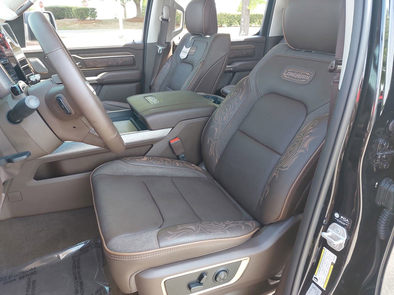 New 2025 RAM 1500 Limited AWD/4WD image 15