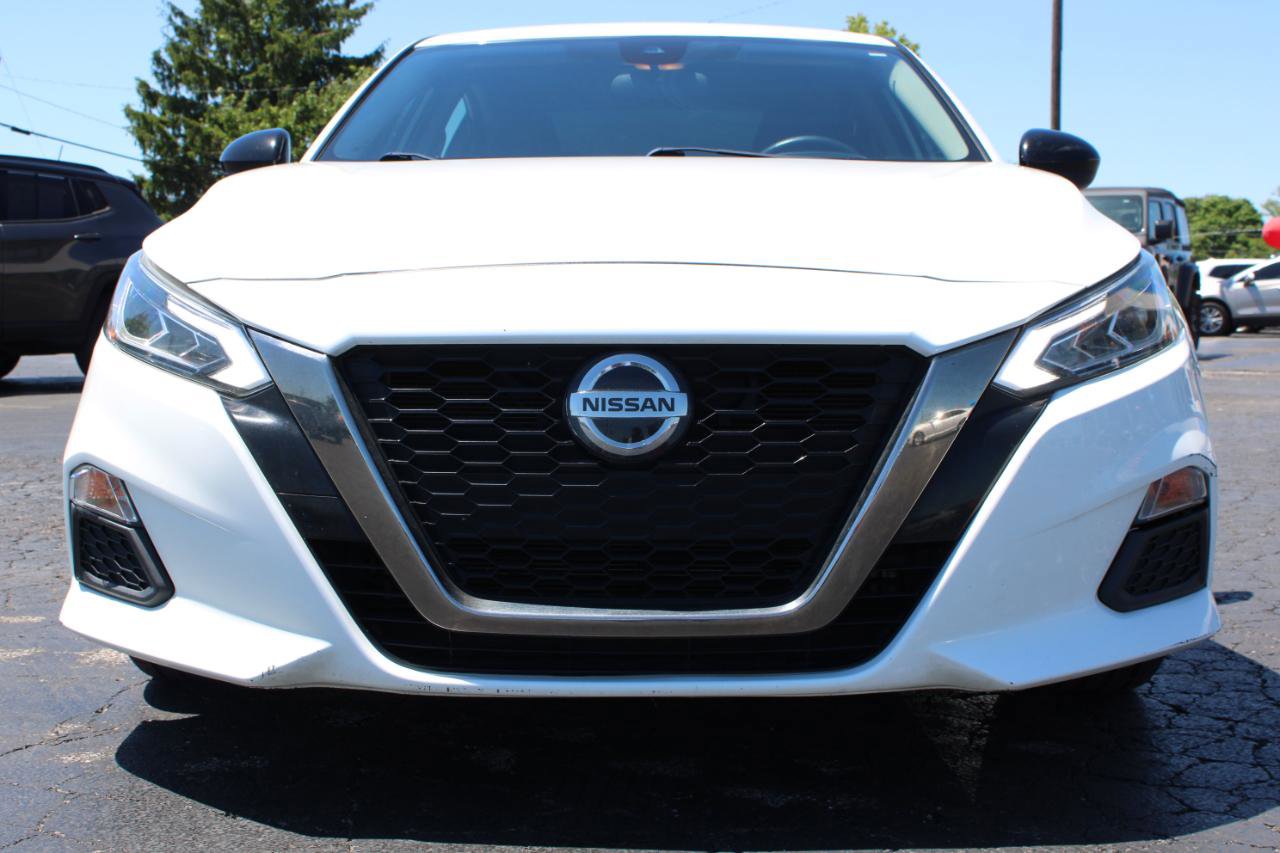 Used 2020 Nissan Altima 2.5 SR FWD image 2
