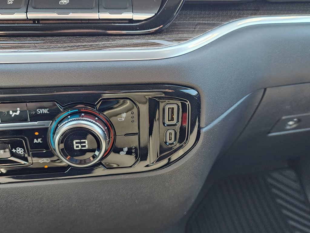 New 2026 GMC Sierra 1500 Elevation image 30