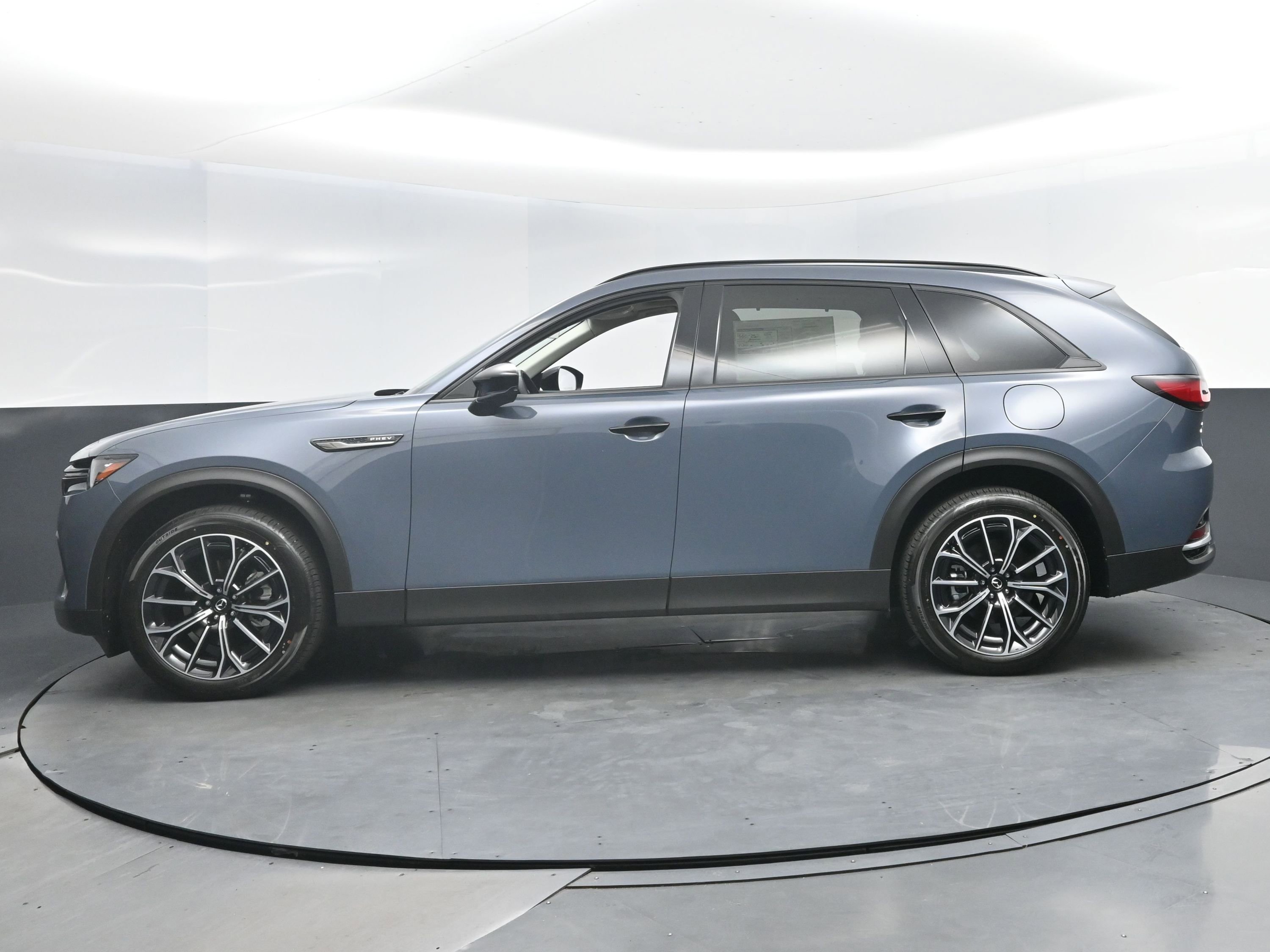 New 2025 MAZDA CX-70 Plug-In Hybrid w/ Premium Pkg image 3