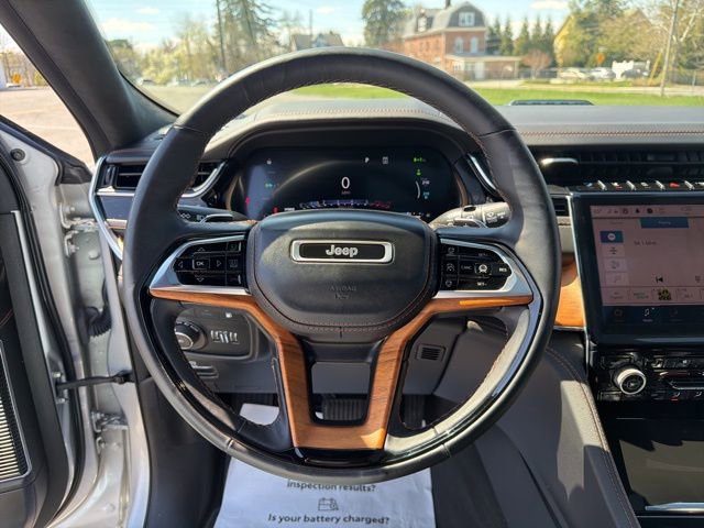 Used 2023 Jeep Grand Cherokee Summit AWD/4WD image 24