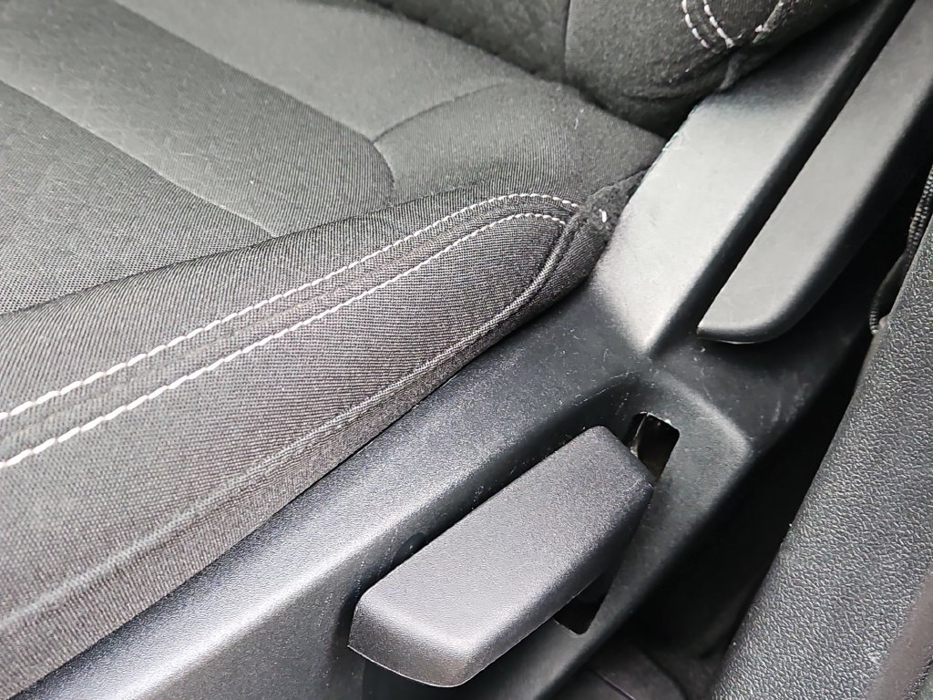 Used 2025 Ford Escape Active AWD/4WD image 14