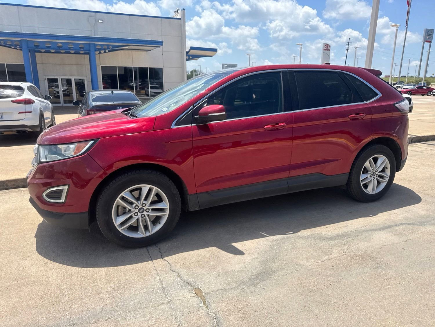 Used 2018 Ford Edge SEL w/ Equipment Group 201A AWD/4WD image 3