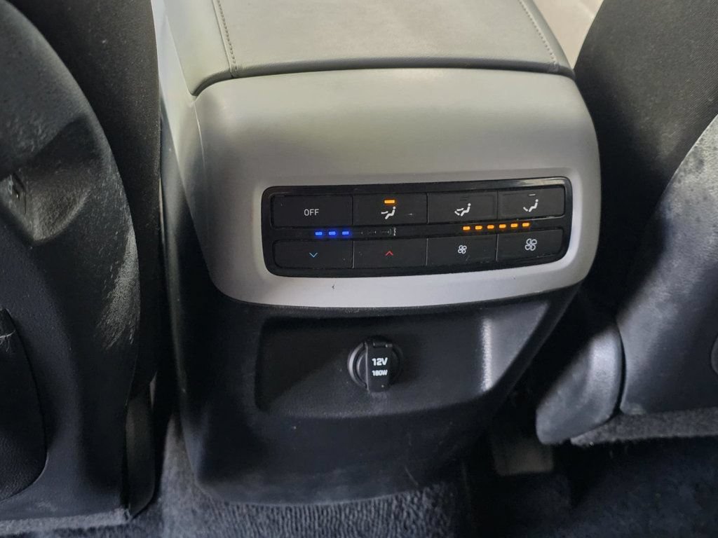 Used 2023 Hyundai Palisade SE FWD image 11