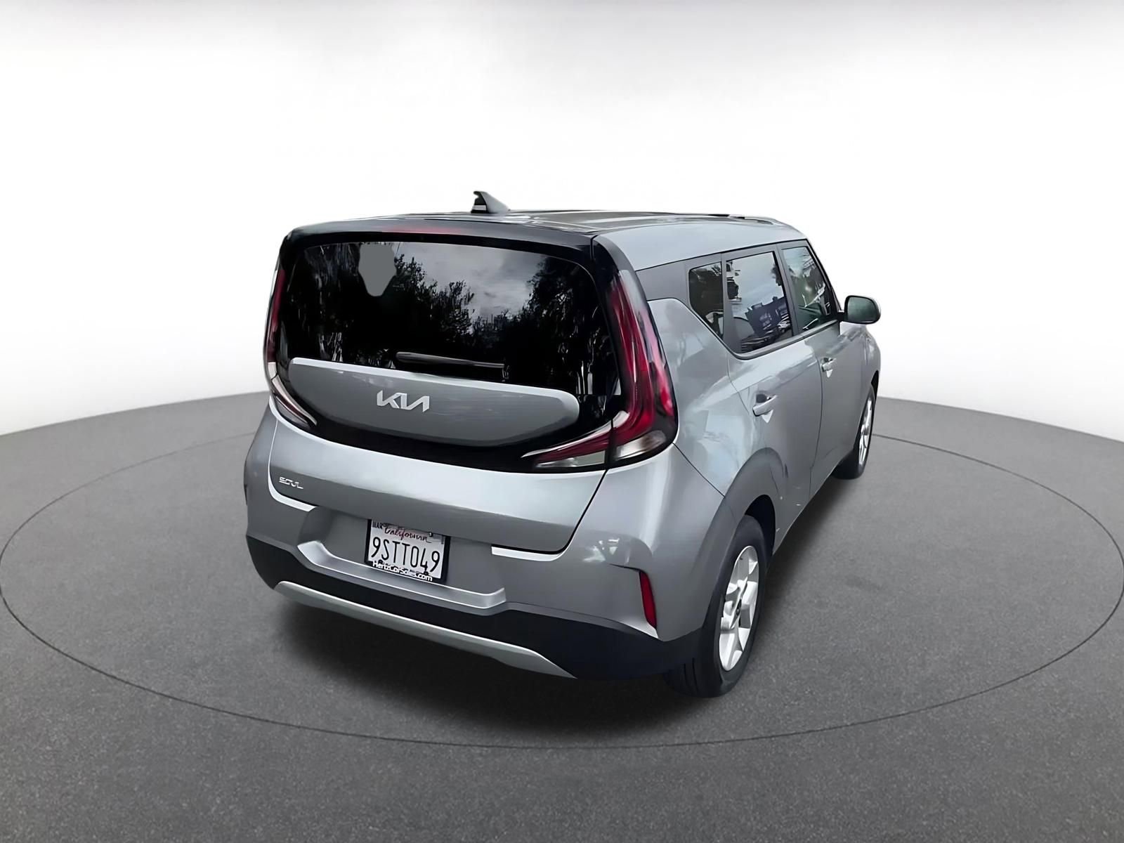 Used 2025 Kia Soul LX w/ LX Technology Package image 15