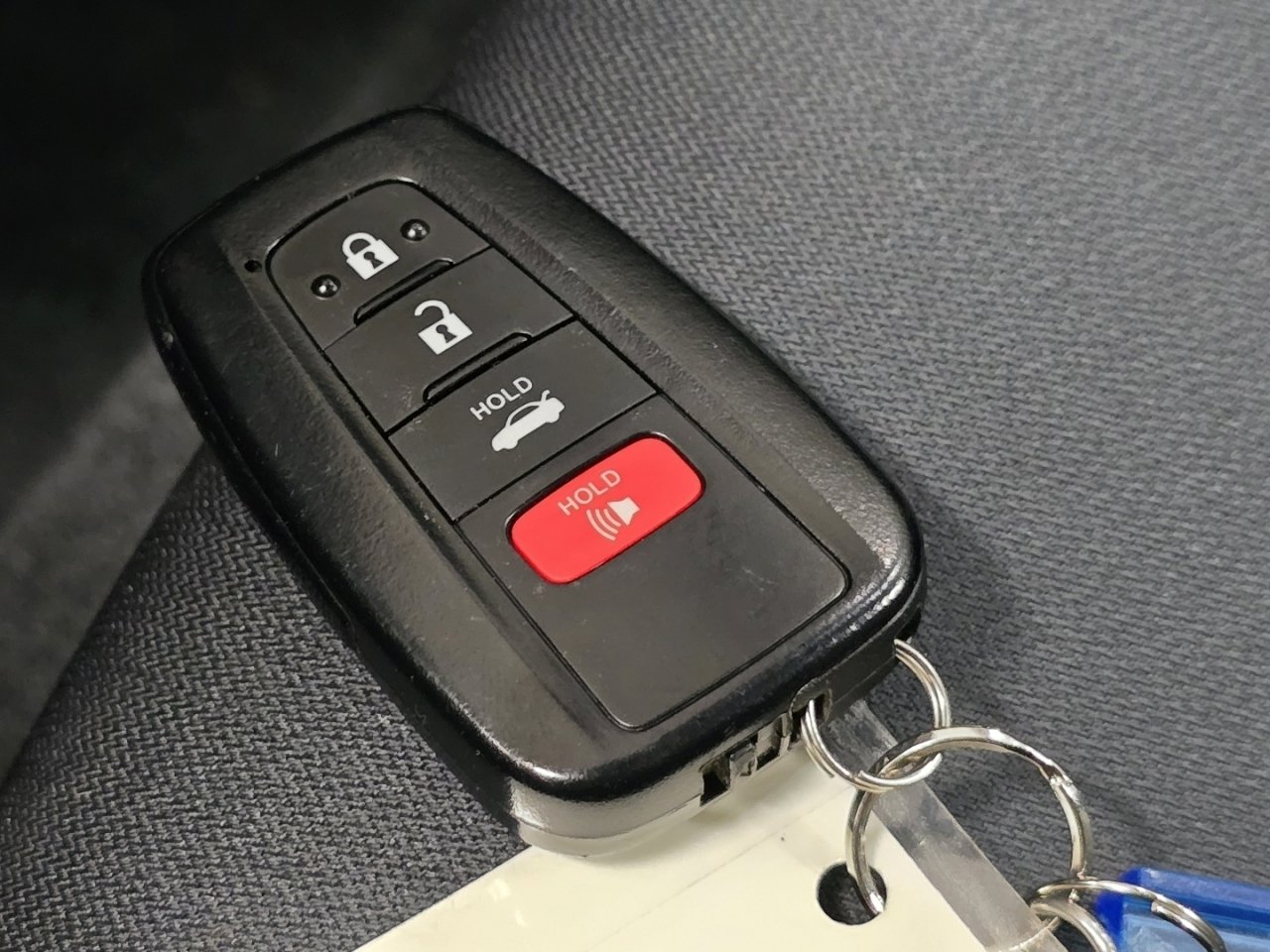 Certified 2019 Toyota Camry LE w/ Convenience Package image 31