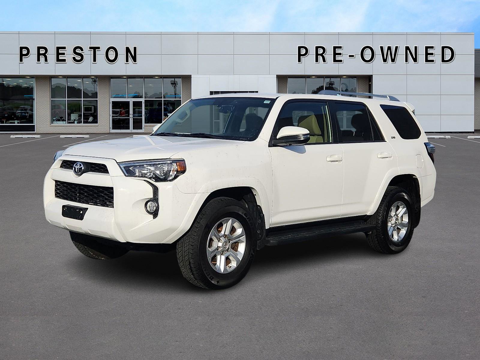 Used 2018 Toyota 4Runner SR5 Premium image 1
