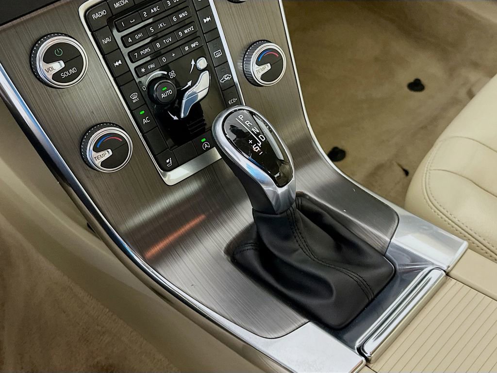 Used 2016 Volvo S60 T5 Premier image 16