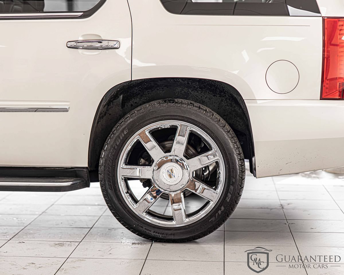 Used 2010 Cadillac Escalade 2WD Hybrid image 8