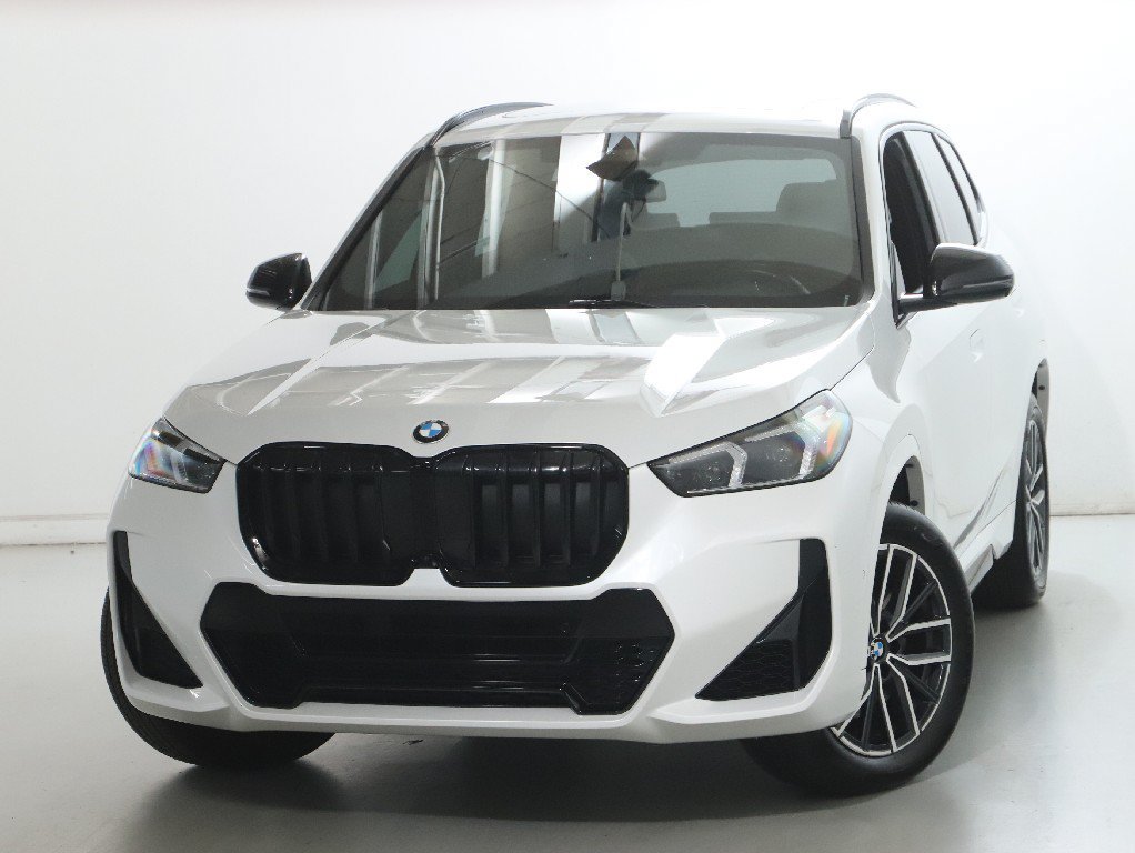 Used 2023 BMW X1 xDrive28i w/ Premium Package AWD/4WD image 2