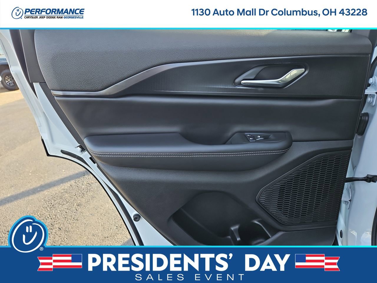 New 2025 Jeep Grand Cherokee Altitude image 14