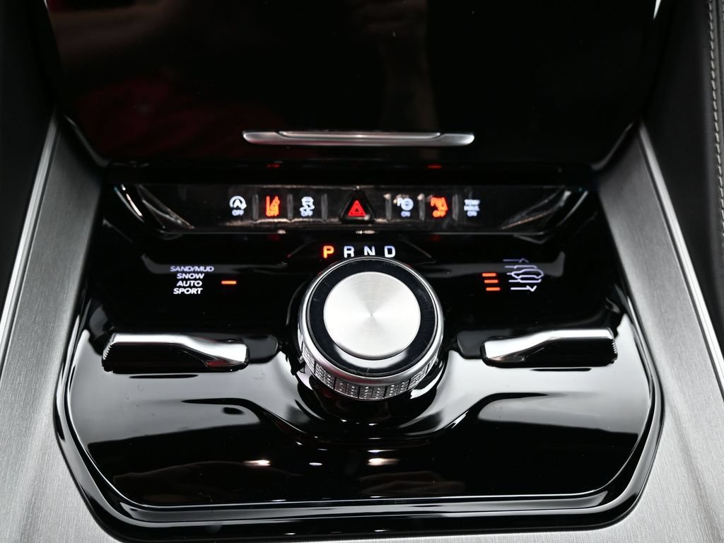 New 2026 Jeep Grand Wagoneer Limited AWD/4WD image 14