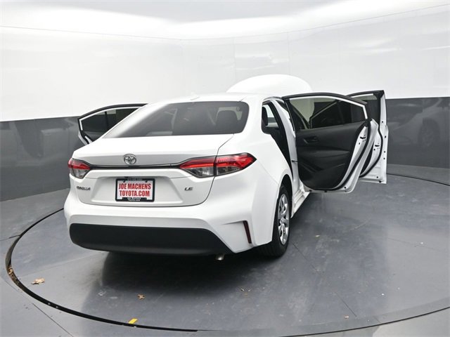 Used 2023 Toyota Corolla LE image 40