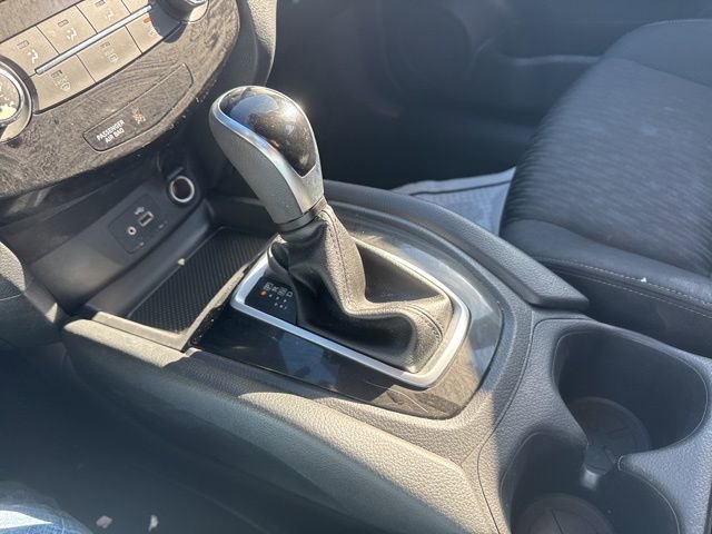 Used 2019 Nissan Rogue S image 19