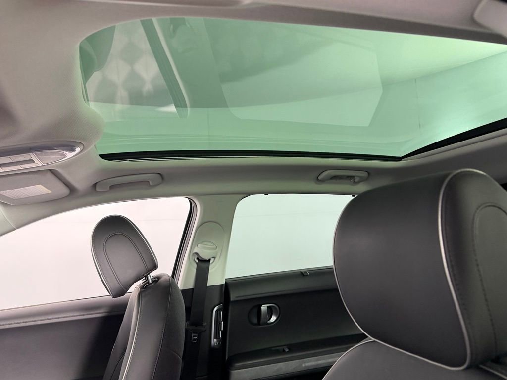 Used 2024 Hyundai Ioniq 5 Limited image 26