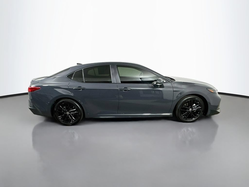 Used 2026 Toyota Camry SE FWD image 9
