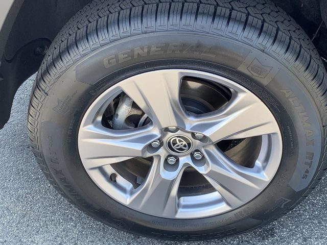 Certified 2023 Toyota RAV4 XLE AWD/4WD image 33