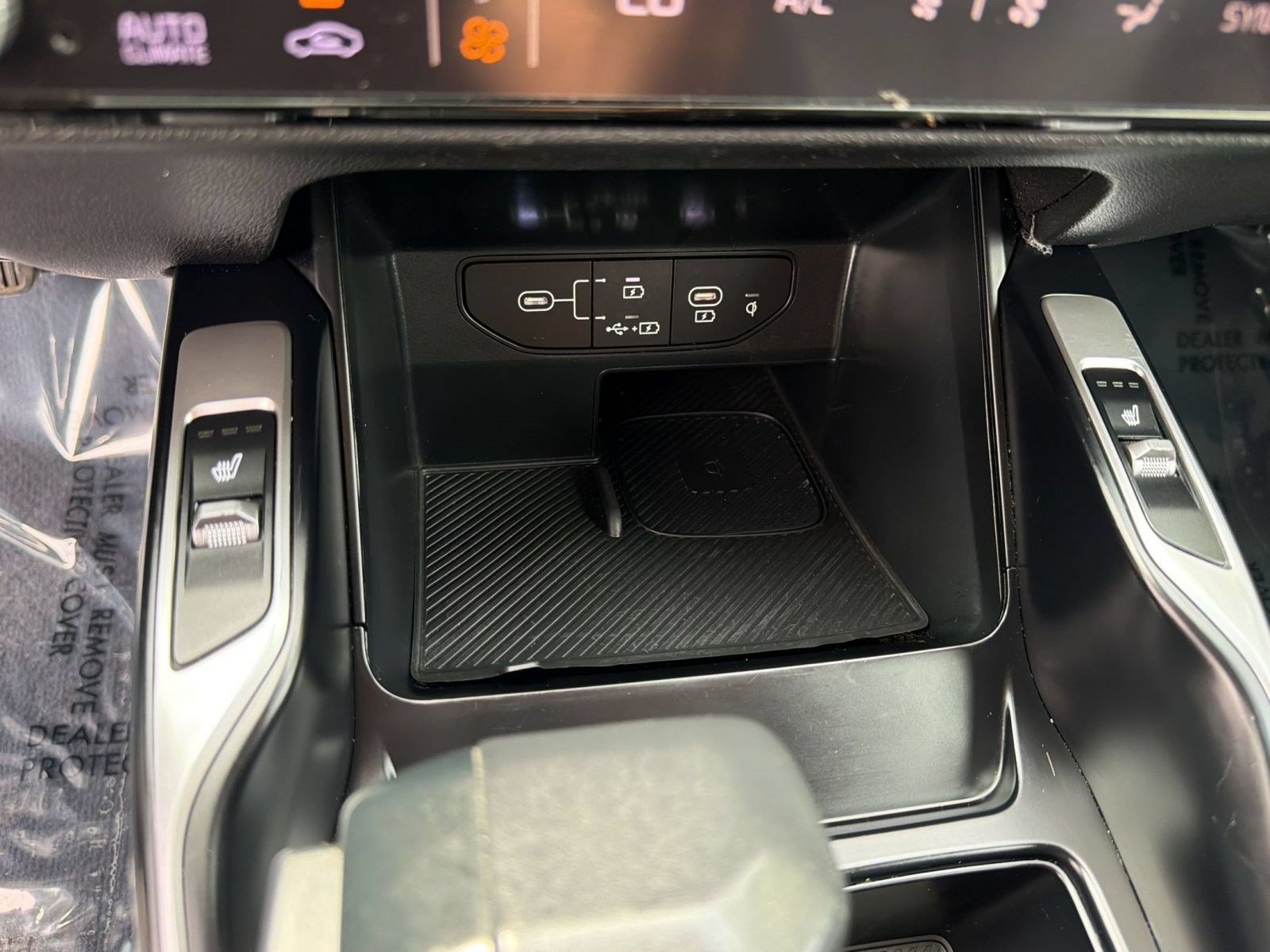 Used 2024 Kia Sorento S AWD/4WD image 30