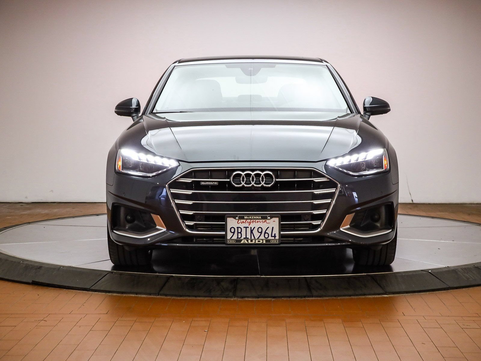 Used 2022 Audi A4 2.0T Premium Plus w/ Premium Plus Package AWD/4WD image 2