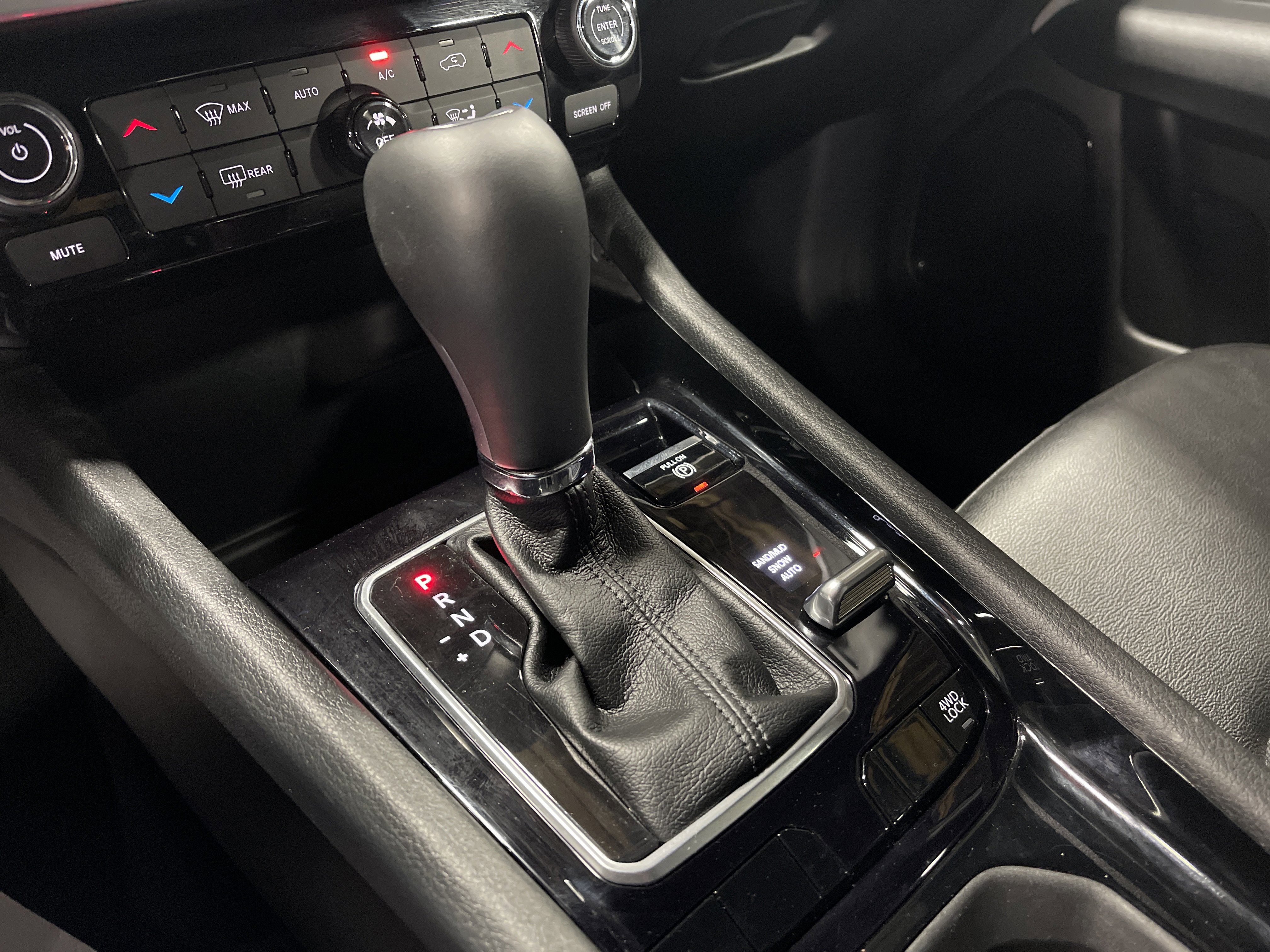 Used 2024 Jeep Compass Limited image 24