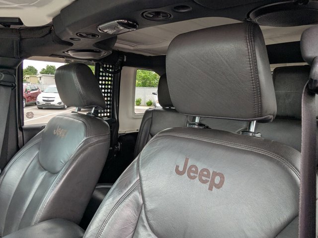 Used 2014 Jeep Wrangler Unlimited Sahara w/ Max Tow Package AWD/4WD image 13