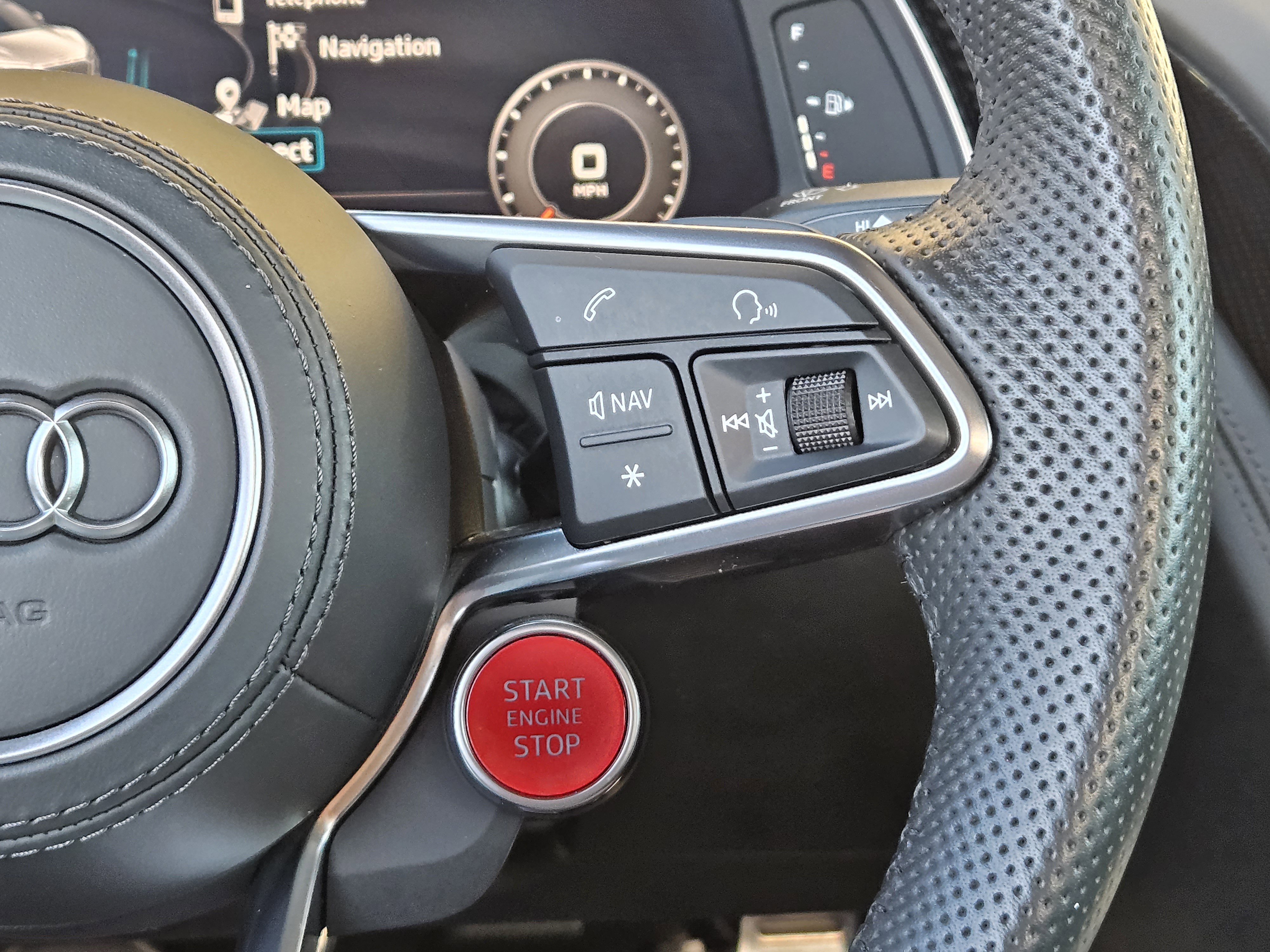 Used 2020 Audi R8 V10 w/ Carbon Exterior Package image 31