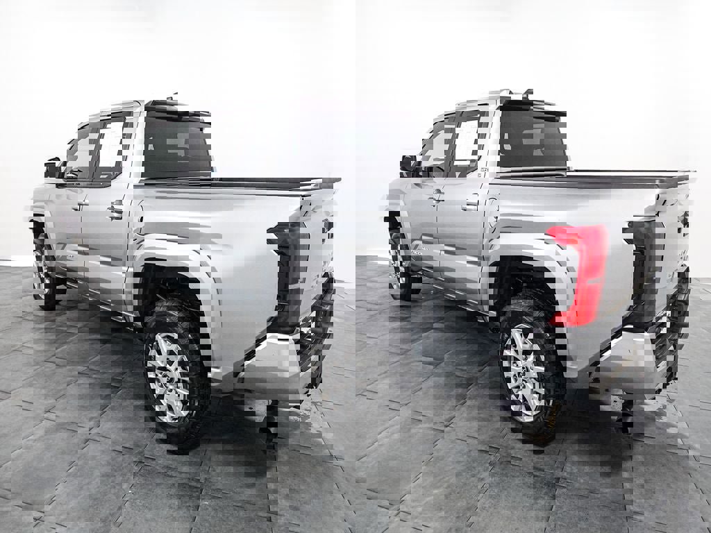 Used 2024 Toyota Tacoma SR5 image 4