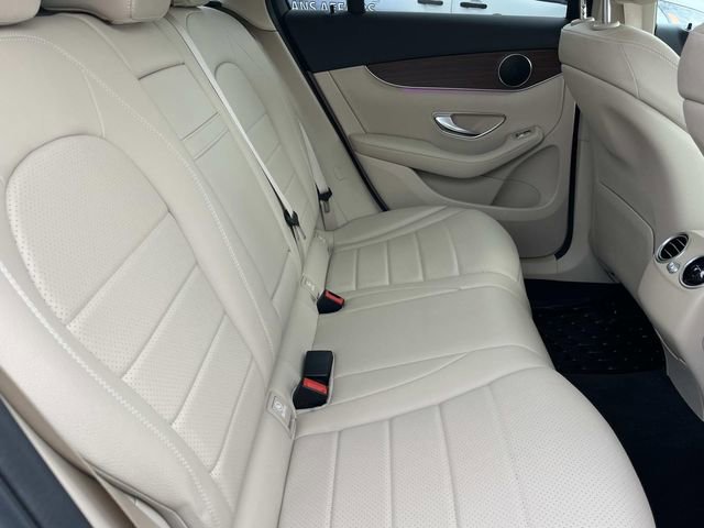 Used 2021 Mercedes-Benz GLC 300 4MATIC image 24