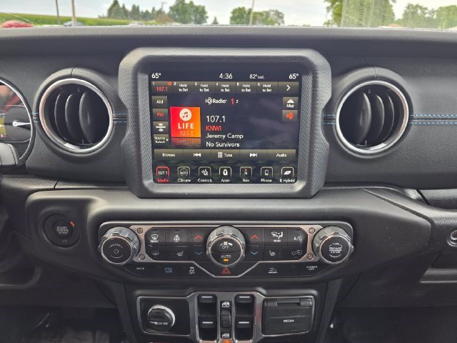 Used 2023 Jeep Wrangler Unlimited Rubicon 4xe w/ Cold Weather Group AWD/4WD image 34