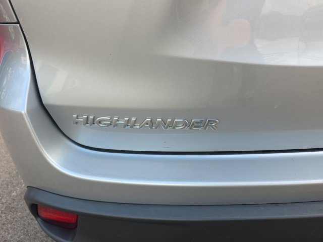Used 2019 Toyota Highlander XLE AWD/4WD image 37