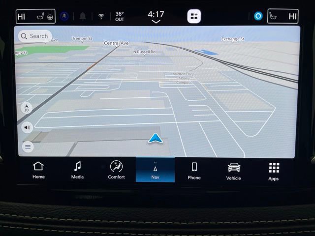 Used 2025 Chrysler Pacifica Limited image 4