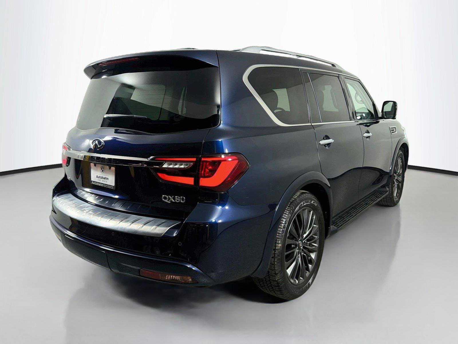 Used 2024 INFINITI QX80 Premium Select w/ Cargo Package AWD/4WD image 5