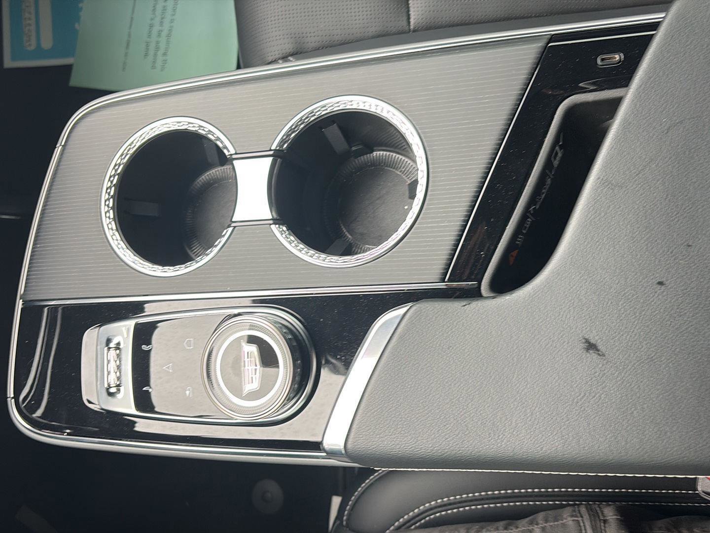 Used 2024 Cadillac Lyriq Luxury RWD image 13