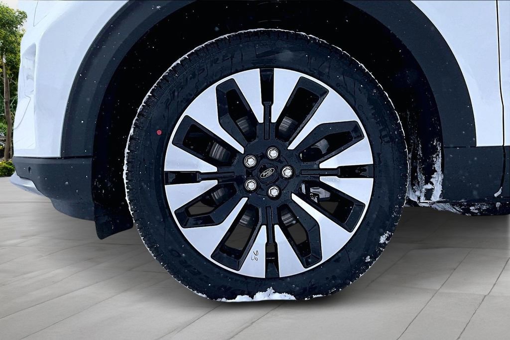 New 2026 Ford Explorer Platinum w/ LUX Leather Package image 10