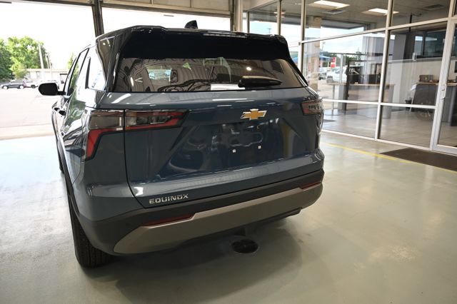 Used 2026 Chevrolet Equinox LT w/ Convenience Package II FWD image 6