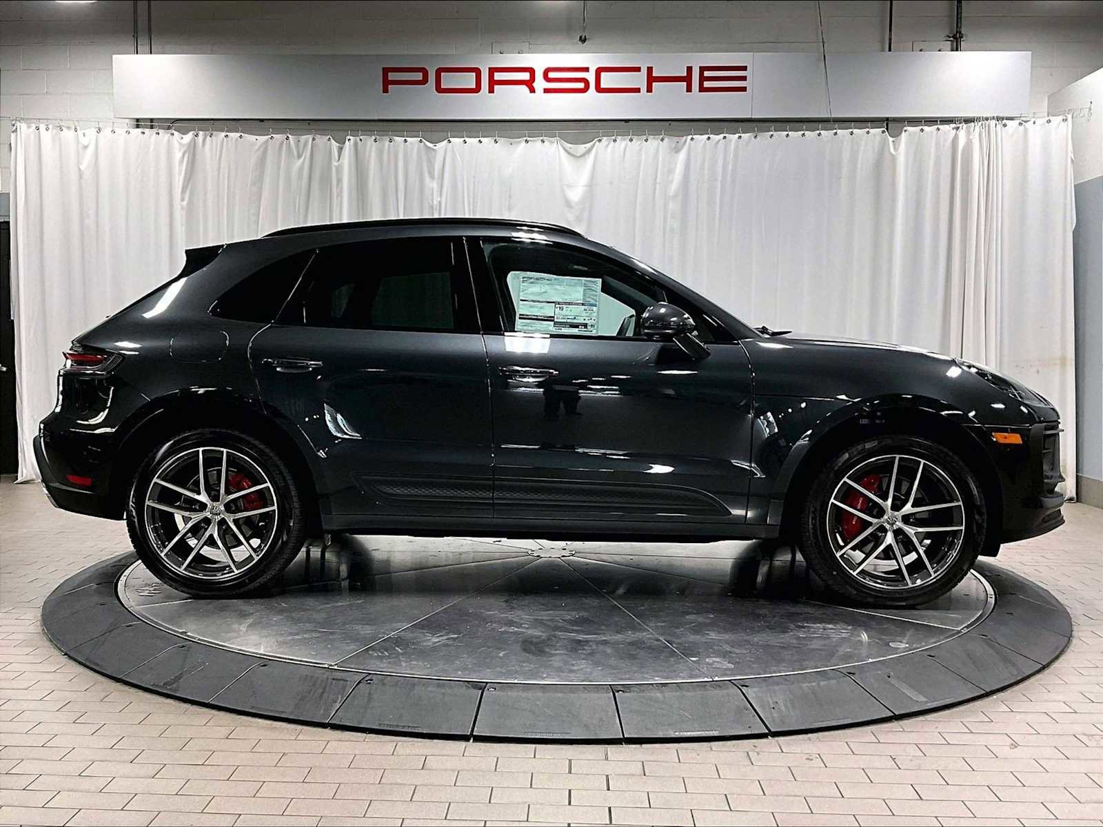 Used 2026 Porsche Macan S image 11