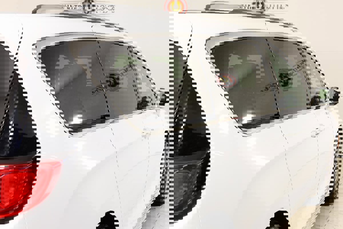 Used 2019 Chrysler Pacifica Limited w/ Tire & Wheel Group image 45