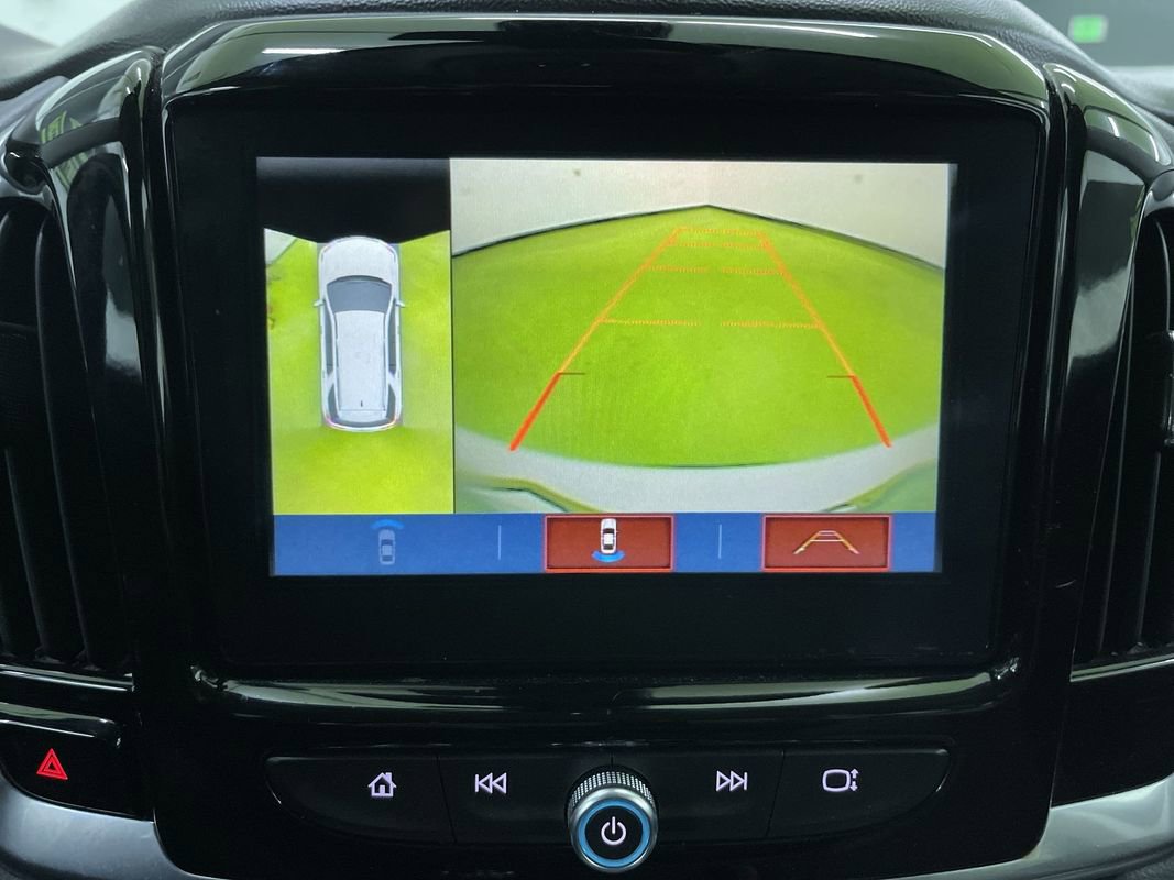 Used 2018 Chevrolet Traverse LT w/ LPO, Black Accent Package image 22