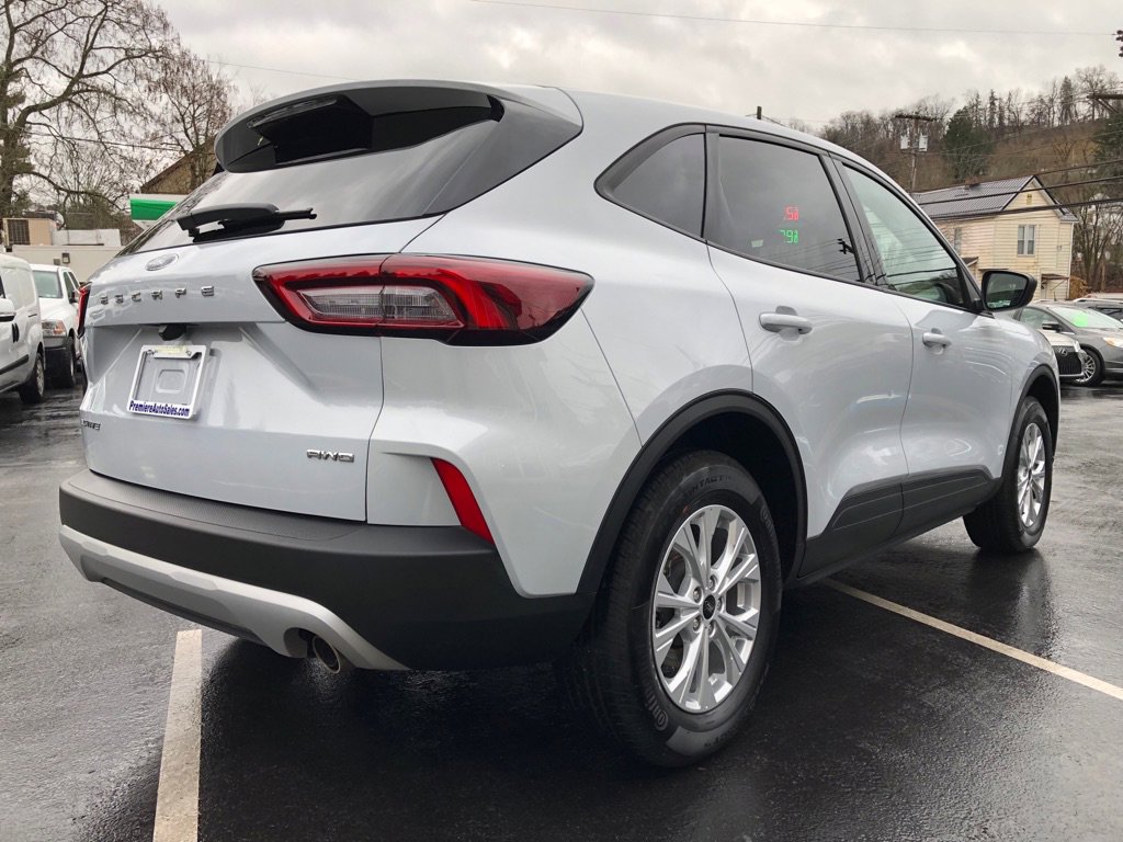 Used 2025 Ford Escape Active image 5