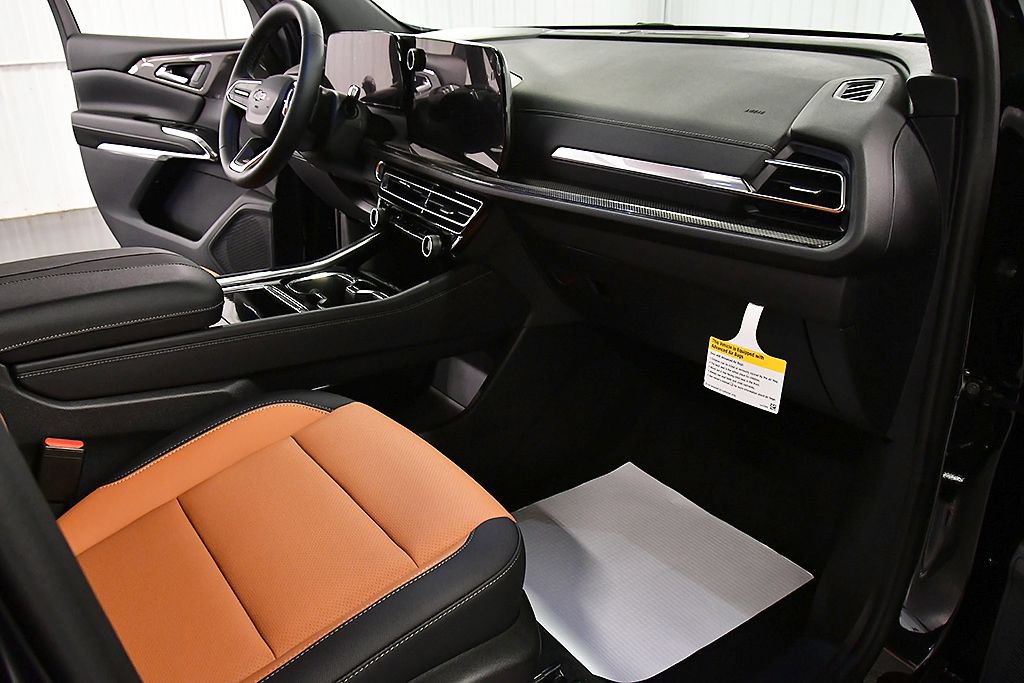 New 2027 Chevrolet Traverse Z71 w/ LPO, Floor Liner Package AWD/4WD image 26