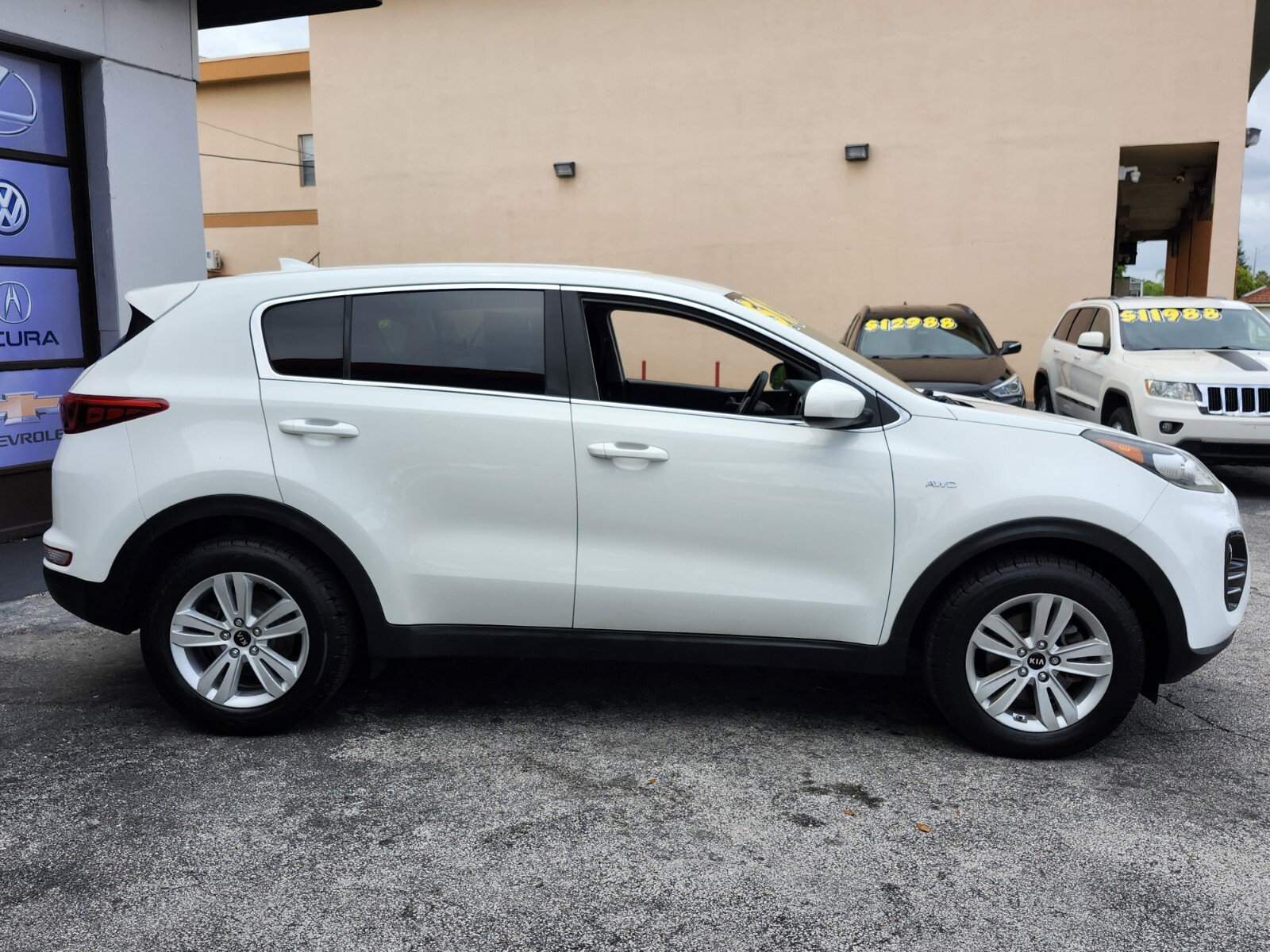 Used 2017 Kia Sportage LX image 12