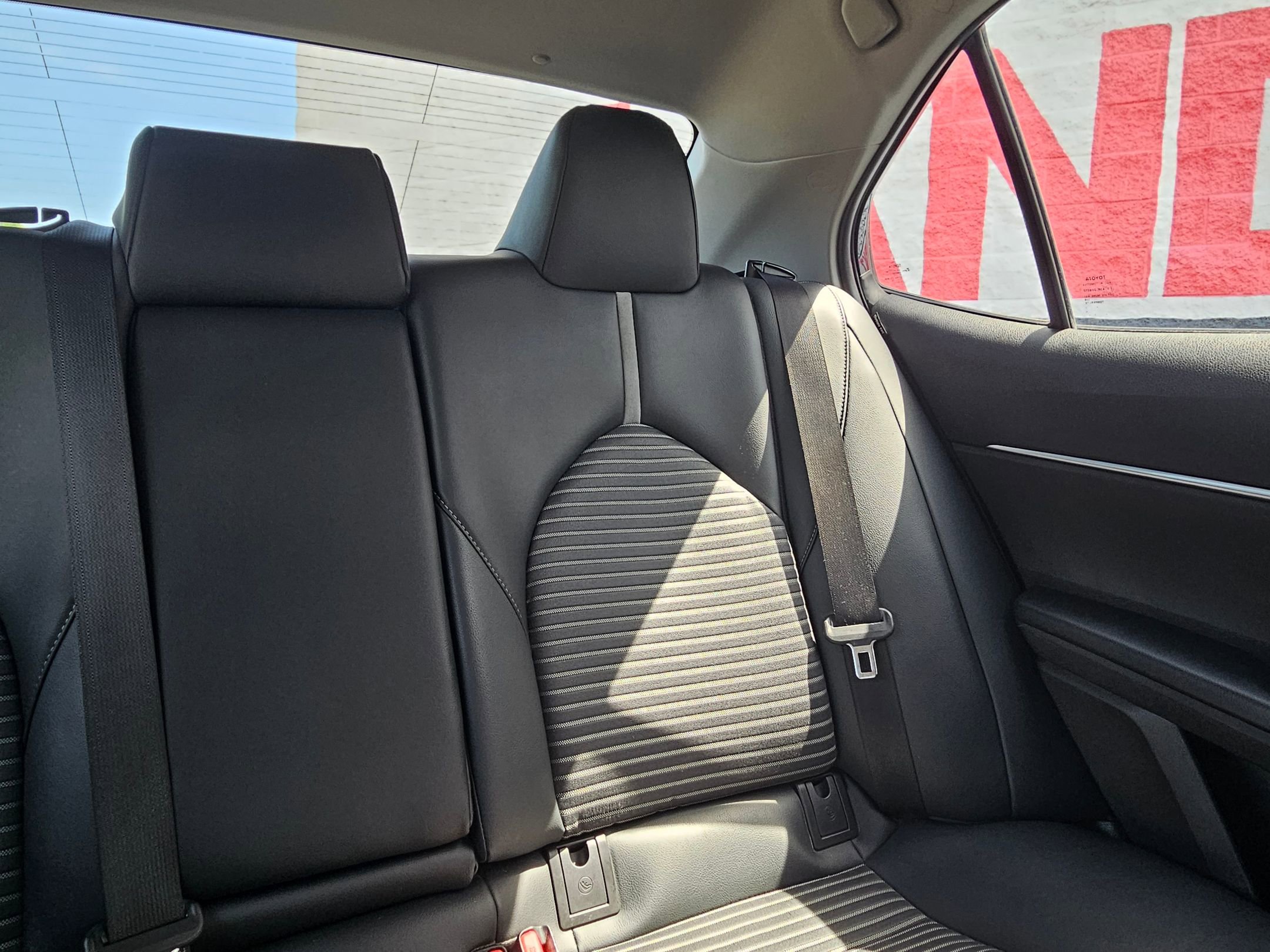 Used 2020 Toyota Camry SE w/ Convenience Package image 26