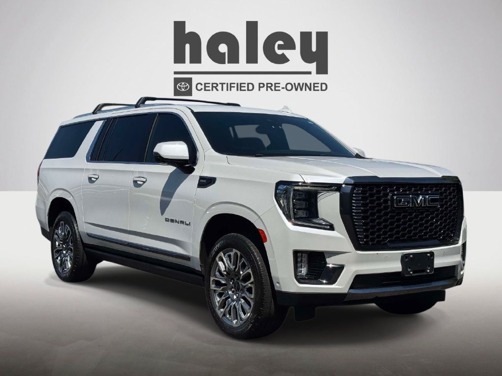 Used 2023 GMC Yukon XL Denali Ultimate AWD/4WD image 1