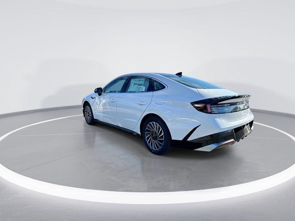 Used 2025 Hyundai Sonata Limited FWD image 5