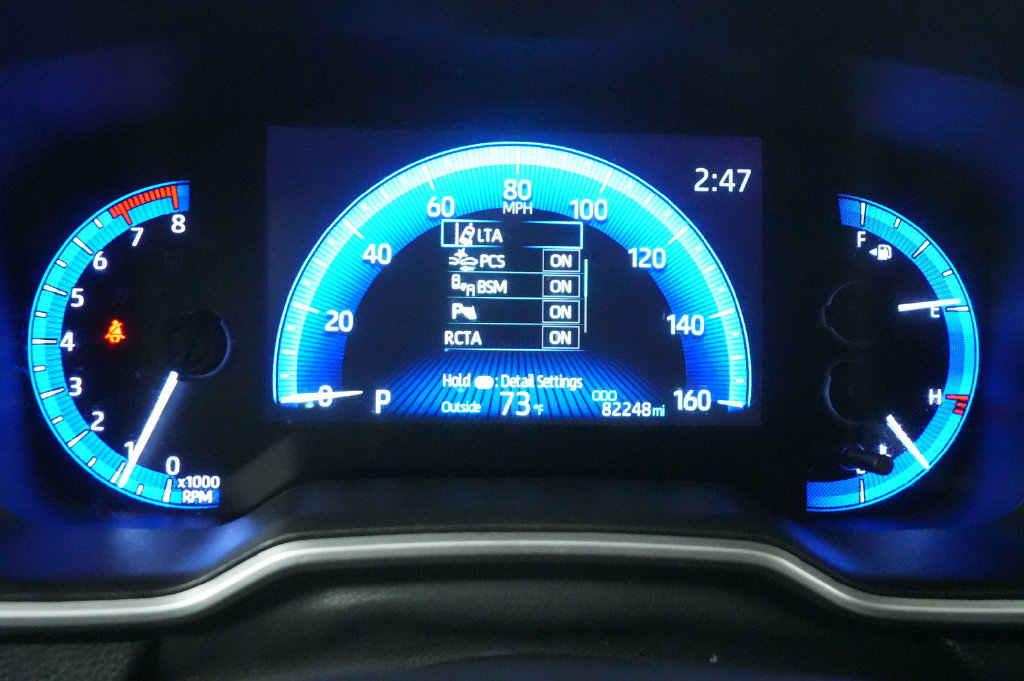 Used 2022 Toyota Corolla Cross XLE w/ Convenience Package AWD/4WD image 37