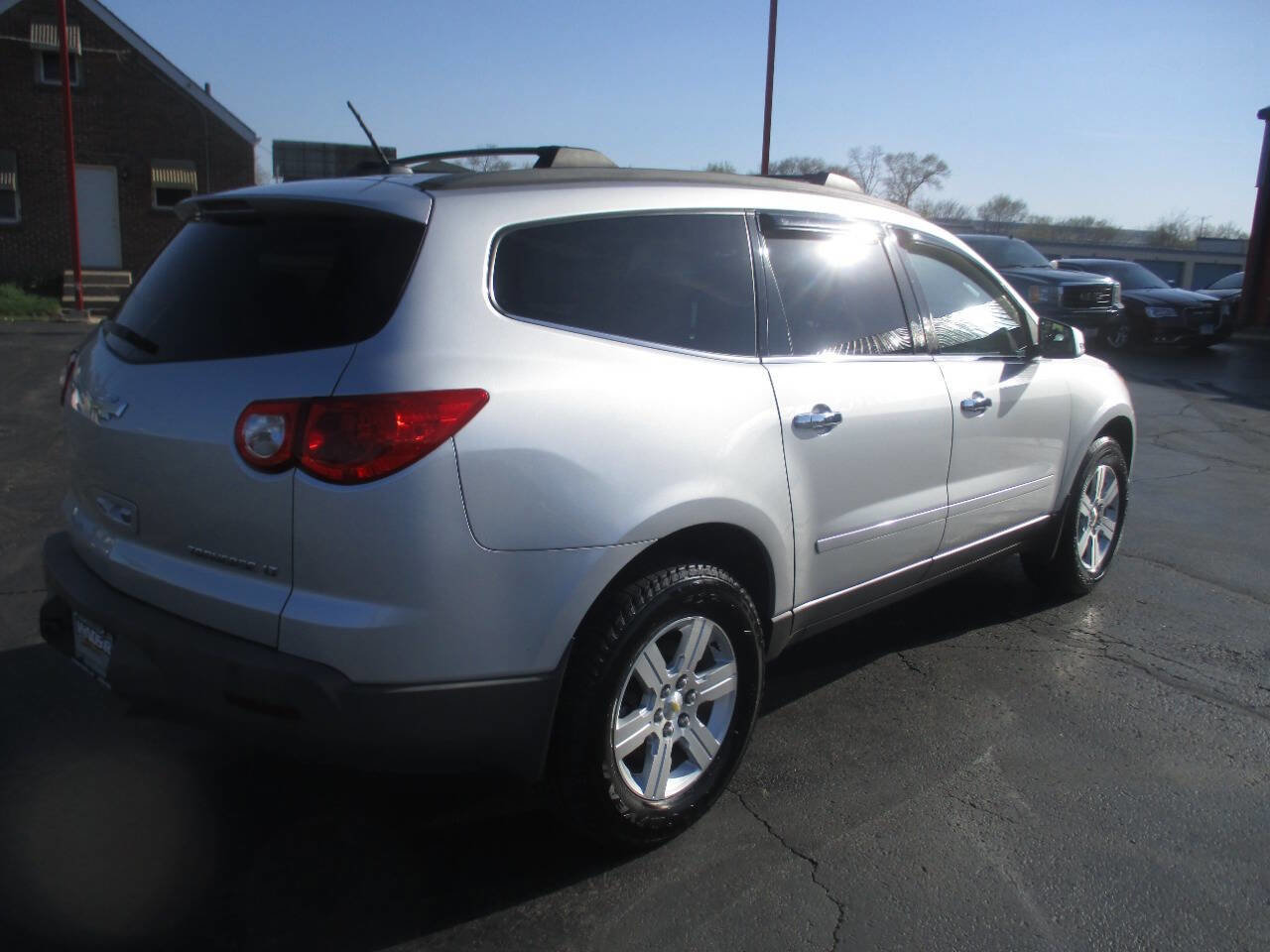 Used 2010 Chevrolet Traverse LT w/ Personal Connectivity Package FWD image 5