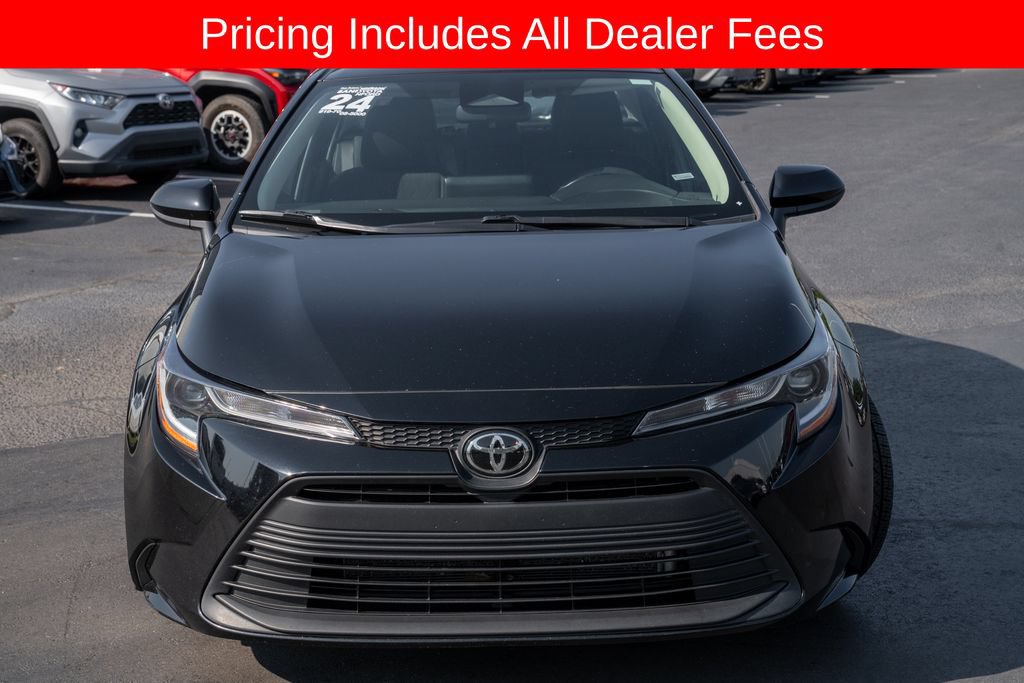 Used 2024 Toyota Corolla LE FWD image 2