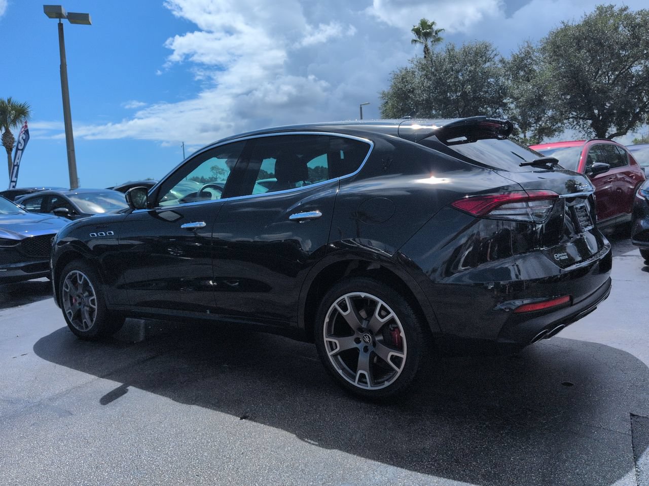 Used 2023 Maserati Levante Modena AWD/4WD image 6
