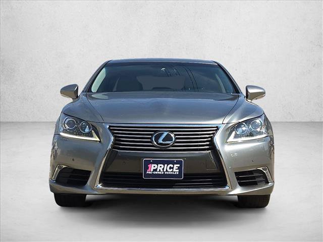 Used 2017 Lexus LS 460 w/ Comfort Package RWD image 2