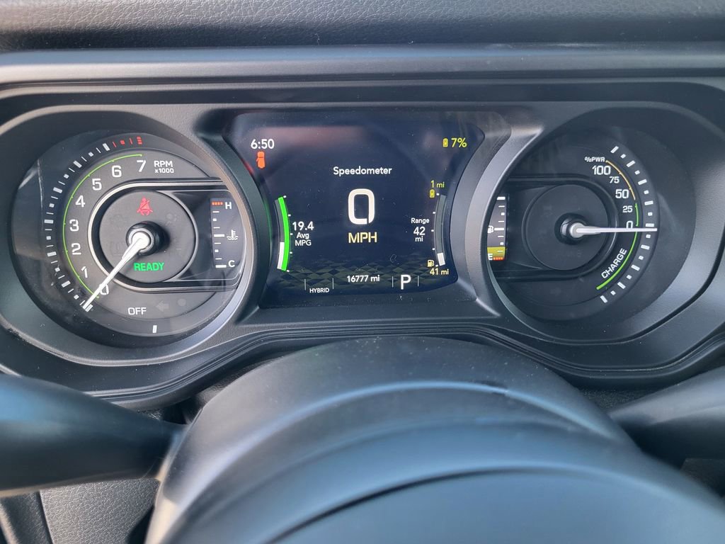 Used 2024 Jeep Wrangler Unlimited image 16